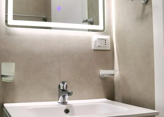 Stylish In Tirana, 3a Tiran