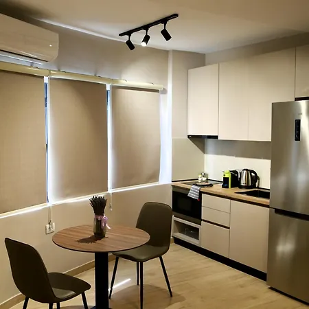 Appartamento Stylish In Tirana, 3a *