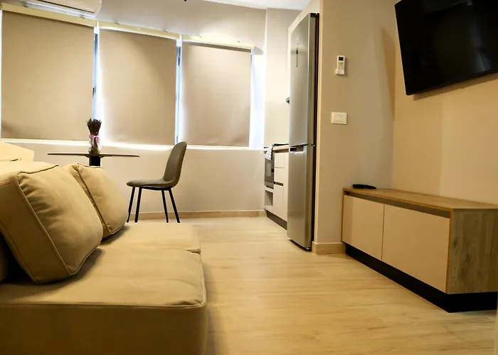 Stylish In Tirana, 3a *